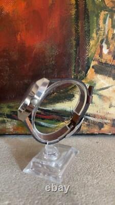 Belle montre mécanique automatique vintage Maty Suisse. Fonctionnelle. Forme TV