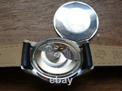 Belle montre suisse Rila automatique. 25 rubis. Révisée