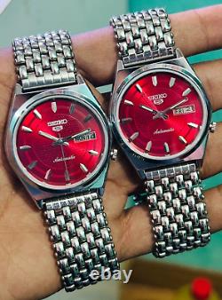 Lot de 2 montres de travail vintage Seiko 5 automatique cadran rouge