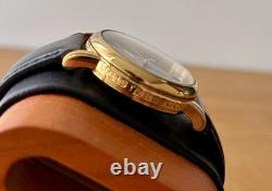 Montblanc Meisterstück 7004 automatique plaqué or cadran noir