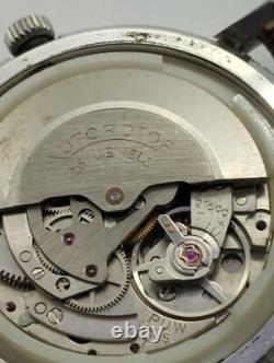 Montre Automatique Vintage NITAVA PUW 1565T Été Révisé Montre Automatique Vintage NITAVA PUW 1565T Été Révisé
