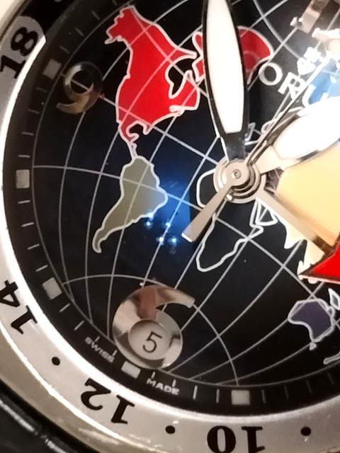 Montre Corum Bubble Gmt
