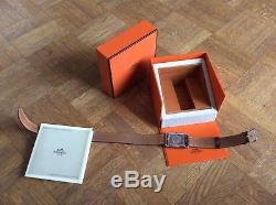Montre Hermès Cape Cod automatique acier GM bracelet cuir double tour avec boîte