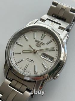 Montre Homme SEIKO 5 SNKL75K1 7S26-03S0 Automatique Cadran Argent Date Jour O