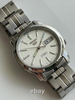 Montre Homme SEIKO 5 SNKL75K1 7S26-03S0 Automatique Cadran Argent Date Jour O