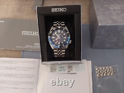 Montre SEIKO 5 SPORTS DATE GMT SBSC003 bleue- Made in Japan