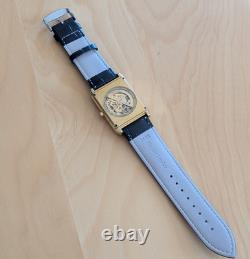 Montre Tank automatique Festina 32.5 x 47 mm fonctionne Bracelet neuf