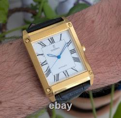 Montre Tank automatique Festina 32.5 x 47 mm fonctionne Bracelet neuf