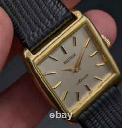 Montre Waltham Maxim Dress Watch manuelle square tank Fonctionnelle