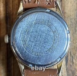 Montre ancienne ELECTRA antichoc plaqué or LIP année 60