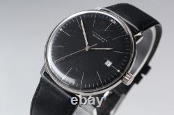 Montre automatique pour homme Junghans Max Bill 27.4701 cadran noir rayures Montre automatique pour homme Junghans Max Bill 27.4701 cadran noir rayures