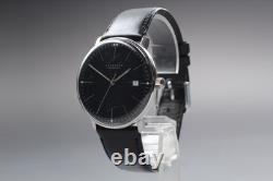 Montre automatique pour homme Junghans Max Bill 27.4701 cadran noir rayures Montre automatique pour homme Junghans Max Bill 27.4701 cadran noir rayures