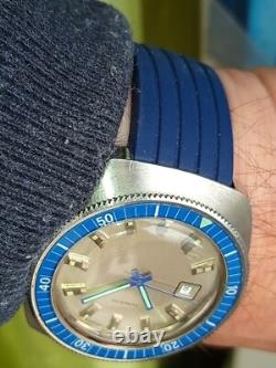 Montre automatique vintage Skin Diver Bakélite Montre automatique vintage Skin Diver Bakélite