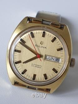 Montre bracelet vintage BULOVA automatic Fonctionne Montre bracelet vintage BULOVA automatic Fonctionne
