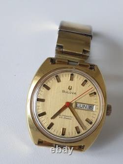 Montre bracelet vintage BULOVA automatic Fonctionne Montre bracelet vintage BULOVA automatic Fonctionne