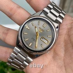 Montre homme Seiko 5 SNXS75 automatique cadran gris 37 mm acier inoxydable ne