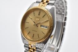 Montre pour homme Seiko 5 Automatic 7S26-3110 lunette cannelée dorée deux