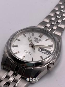 Montre pour homme Seiko 5 automatique cadran argenté en acier inoxydable SNK3