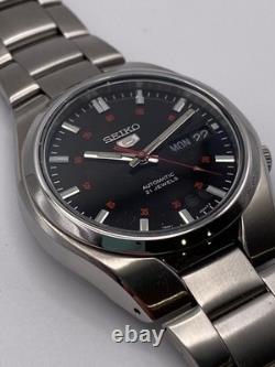 Montre pour homme Seiko 5 automatique cadran noir bracelet en acier SNK617K1
