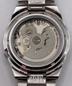 Montre pour homme Seiko 5 automatique cadran noir bracelet en acier SNK617K1