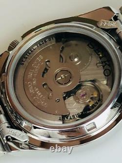 Montre pour homme Seiko 5 automatique cadran noir bracelet en acier inoxydabl Montre pour homme Seiko 5 automatique cadran noir bracelet en acier inoxydabl