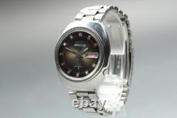 Presque comme neuve Montre automatique pour homme SEIKO 5 ACTUS 6106-7590