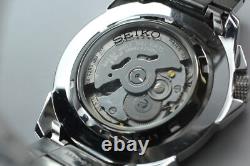 Presque comme neuve Montre automatique pour homme SEIKO 5 Sports 7S36-02R0 Presque comme neuve Montre automatique pour homme SEIKO 5 Sports 7S36-02R0