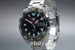 Presque comme neuve Montre automatique pour homme Seiko 4R36-04V0 Sports