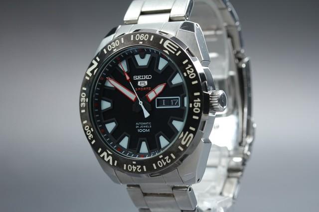 Presque Comme Neuve Montre Automatique Pour Homme Seiko 4r36-04v0 Sports