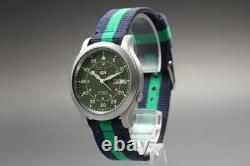 Presque comme neuve Montre automatique pour homme Seiko 5 7S26-02J0