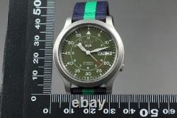 Presque comme neuve Montre automatique pour homme Seiko 5 7S26-02J0