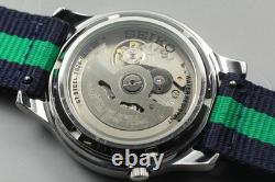 Presque comme neuve Montre automatique pour homme Seiko 5 7S26-02J0