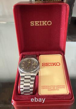 Seiko 5 Montre Automatique pour Hommes Acier 7019-8180 Cadran Righe, Vintage