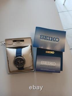 Seiko 5 SNK807K2 montre homme automatique cadran bleu jour/date acier