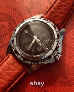 Solo Automatic Wristwatch 25 Jewels 1970s Day date FR World Time Bezel Solo Automatic Wristwatch 25 Jewels 1970s Day date FR World Time Bezel