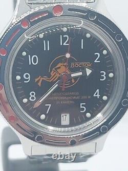 Vostok Montre Amphibien Classique 200 m